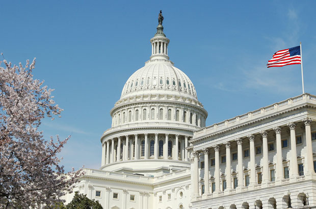 СЕНАТОРИ ПОЗИВАЈУ ВАШИНГТОН: Више новца Београду против руског утицаја