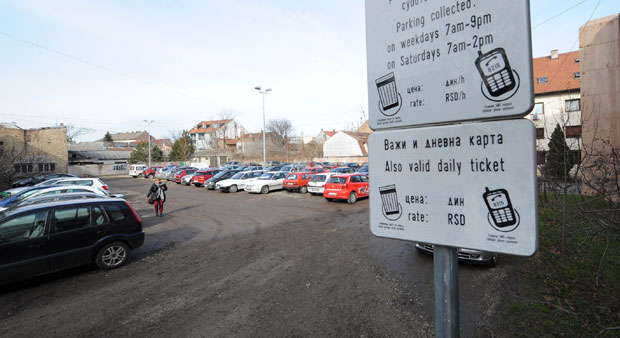 Нови Сад тесан за аутомобиле