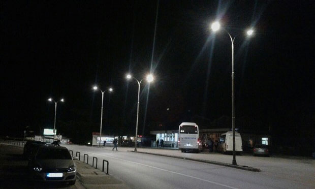 Уличне светиљке у Херцег Новом без власника