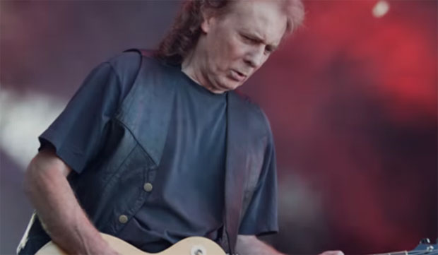 Преминуо Еди Кларк, бивши гитариста Моторхеда