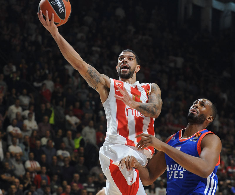 ЦРВЕНО-БЕЛИ ГОСТУЈУ У ИСТАНБУЛУ: Звезда на нови Ефес