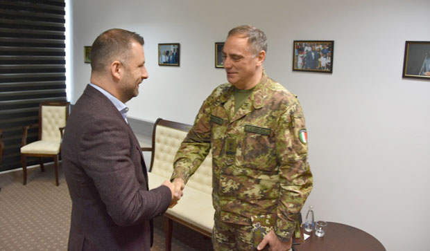 Српска листа против “војске” и укидања Закона о Специјалном суду