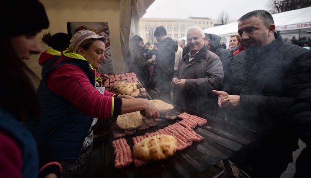 Ћевап фест: Смазали 8.500 порција ћевапа