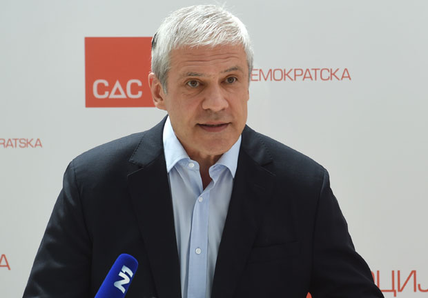 Шпијунка: Тадићу књига на дар