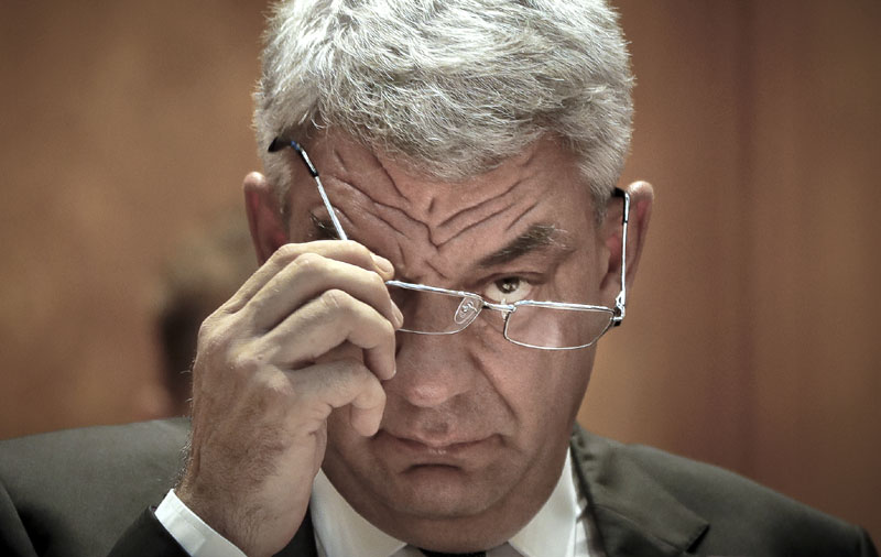 Румунски премијер поднео оставку, остао без подршке партије