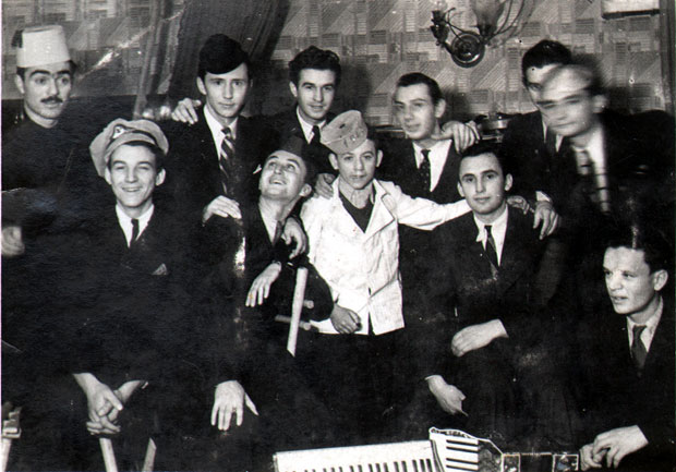 Дани кад се и сиротиња радовала