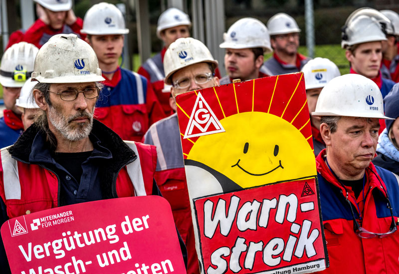 Шири се штрајк немачких индустријалаца,укључен и Дајмлер