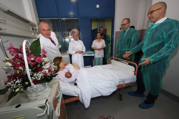 Нови Сад: Бебама по 50.000 динара