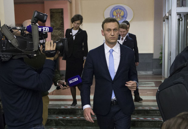 Наваљни: Путин хоће да постане доживотни цар