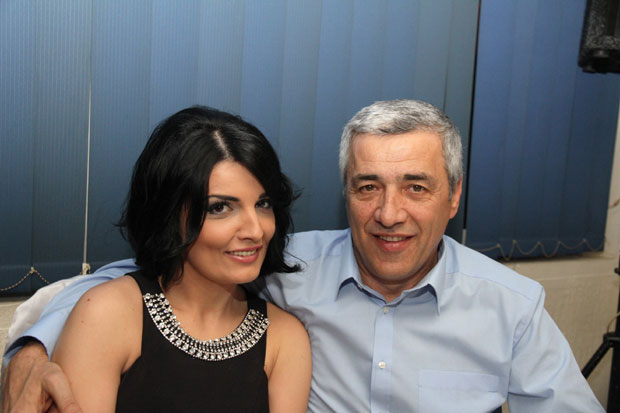 ПОТРЕСНИ СТАТУС СУПРУГЕ ОЛИВЕРА ИВАНОВИЋА НА ФЕЈСБУКУ:
Мирно спавај вољени мој, они који су ово урадили сигурно неће 
