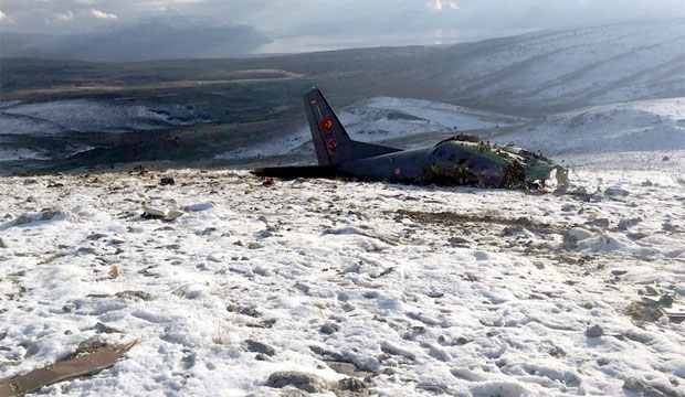 НЕСРЕЋА У ТУРСКОЈ: Пао војни тренажни авион, погинуле три особе