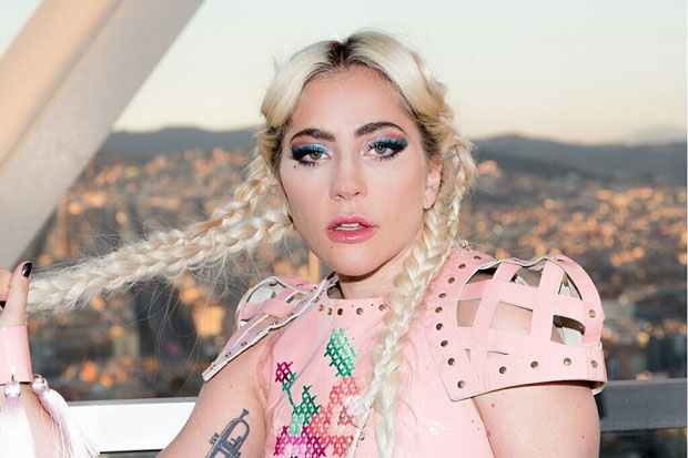 Пиротски ћилим за Гагу