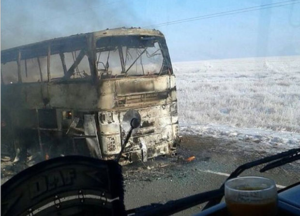 Изгореле 52 особе у аутобусу  (ВИДЕО)
