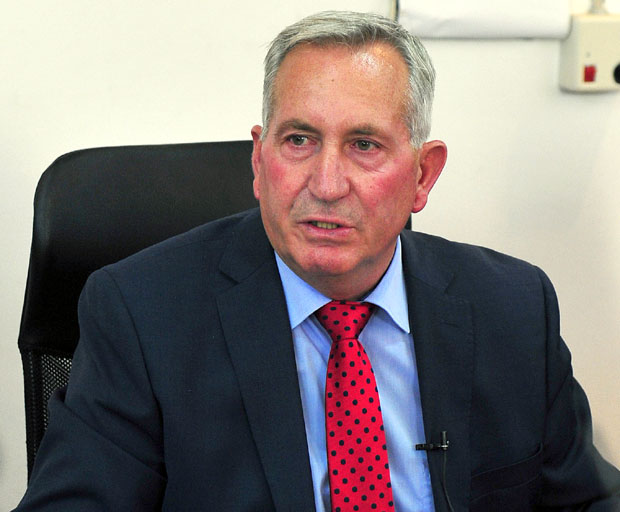 Преминуо Јонуз Муслију