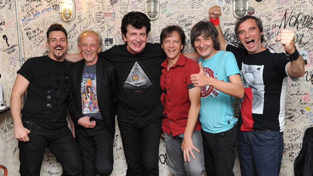 Бајага и Инструктори Први пут на Кустендорфу