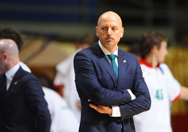 Нико као Сашини Локоси