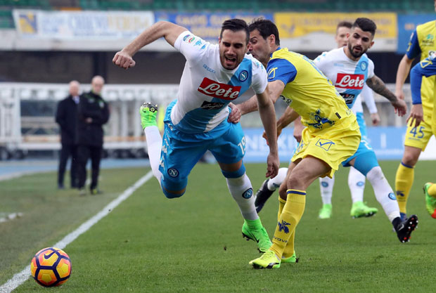 Максимовић одлази из Наполија, најближи Спартаку