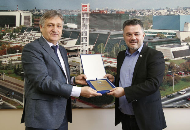 ПРИЗНАЊЕ МЕНАЏЕРУ: Бане Обрадовић организовао највише концерата у Сава Центру