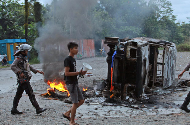Ухапшен лекар - запалио 25 аутомобила