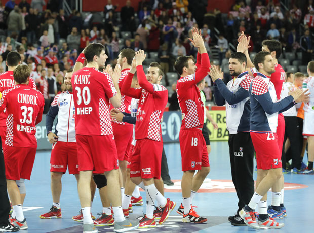 ДА ПЕВА ЦЕЦА, БИЛО БИ ПУНО: Хрвати разочарани слабом посетом у Арени на старту друге фазе ЕП