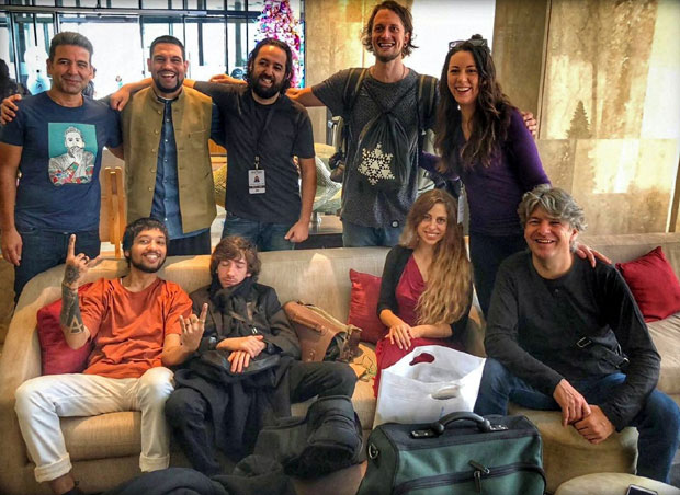 Професор хармонике, звезда Боливуда