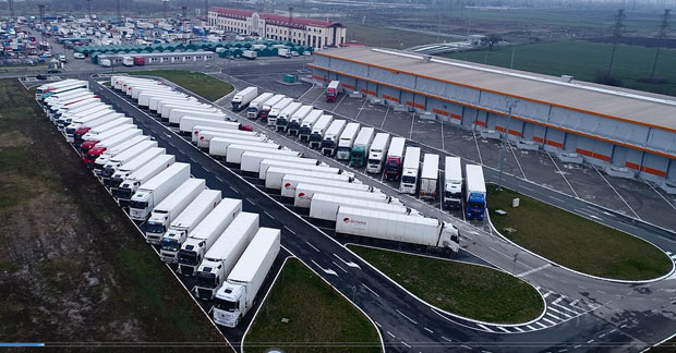 Велетржница под кровом!