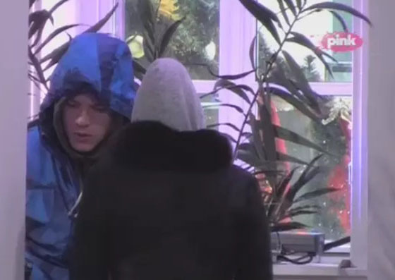 “НЕ МОГУ ДА ГЛЕДАМ ОВЕ МОРОНЕ”: Слоба изгубио живце и рекао шта мисли о задругарима (ВИДЕО) 