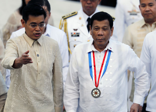 ДУТЕРТЕ ПОРУЧИО ВОЈСЦИ И ПОЛИЦИЈИ: Пуцајте на мене ако постанем диктатор