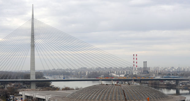 Отворене понуде за постављање шина на Мосту на Ади