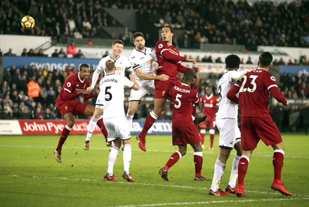 ПРЕМИЈЕР ЛИГА: Свонси прекинуо серију победа Ливерпула
