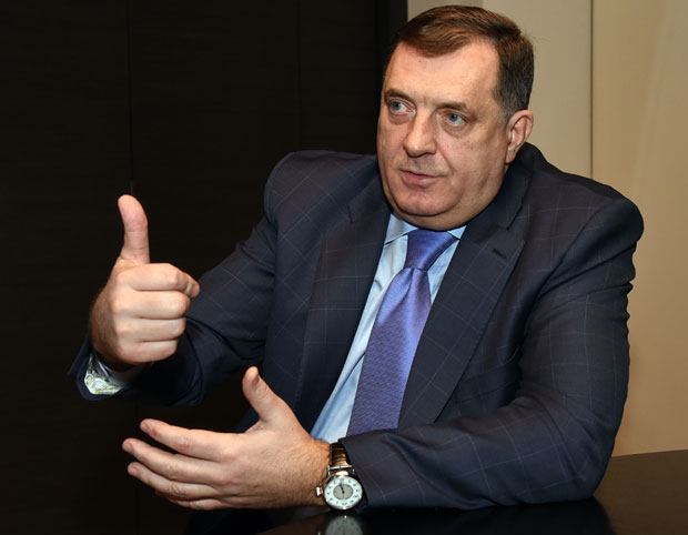 Додик за Новости: Мешетари траже да ме Србија ухапси