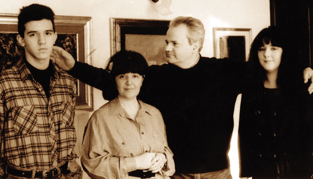 НОВОСТИ НА ПРОБИ МЈУЗИКЛА О МИЛОШЕВИЋИМА: Карлеуша уз Миру и Слободана