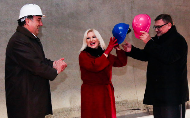 (ФОТО) Михајловић:Како ћу са мојим розе шлемом кад ми се не слаже?!