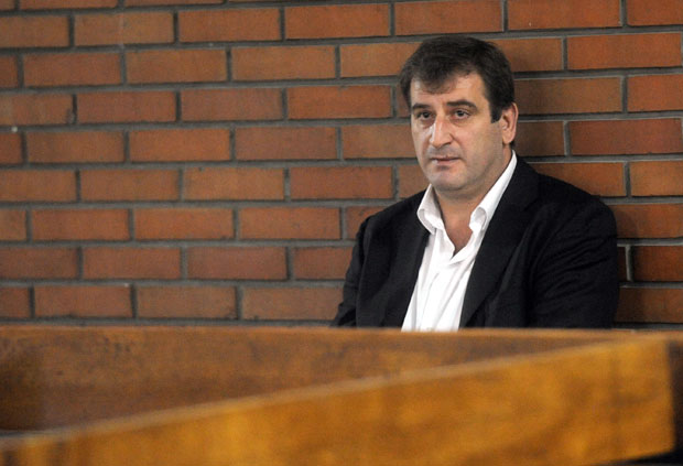 ПРАВОСНАЖНА ПРЕСУДА ЧУМЕТУ: Због вређања тужиоца 16 месеци затвора