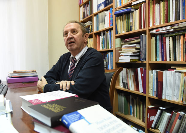 ПРЕДЛОГ ОДБОРА ЗА СТАНДАРДИЗАЦИЈУ: Српски увести и на факултете, да описменимо високообразоване