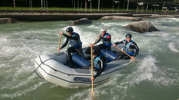 ЗАВЕСЛАЈИ ПУНИ ОПТУЖБИ: Могу да се такмиче свуда у свету, сем у Србији!
