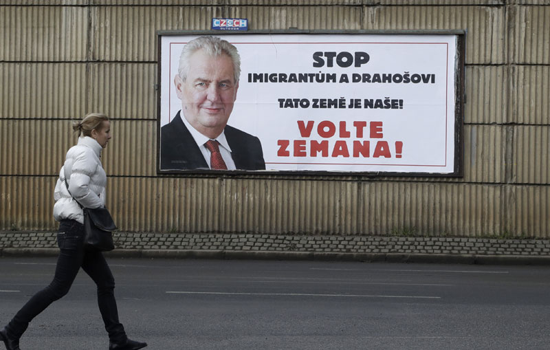 Чешка: Проруски Милош Земан и научник Јиржи Драхош у трци за председника