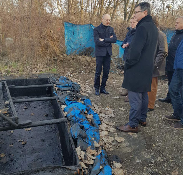 ПРИТВОРЕН НОВОСАЂАНИН ЗБОГ ЗАКОПАВАЊА ОТПАДА: На три локације 1.500 тона отрова