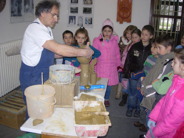 Вајар Добоју нуди 60 година рада