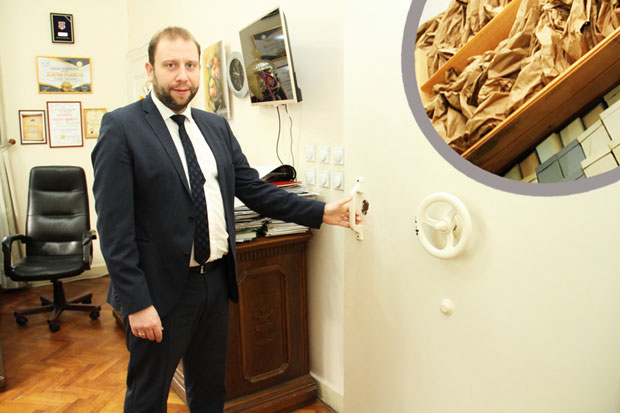 У тајном нишком сефу и изборни материјал из 1996.