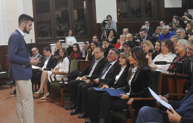 СВЕТОСАВСКО ТАКМИЧЕЊЕ: Никола и Давид најбољи беседници