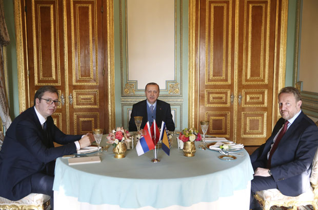 Вучић: Поштујемо БиХ, тражимо да се Срби осећају сигурно