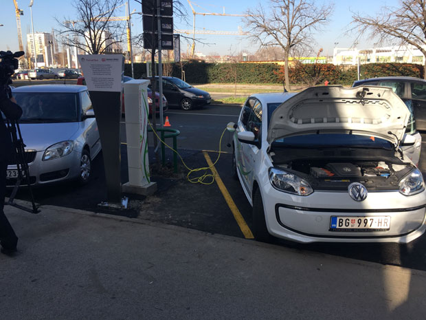 Нови Сад: Утикачи засад само за пет аута