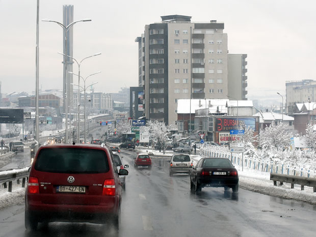 Приштина један од најзагађенијих градова у свету: Уводе систем пар-непар за аутомобиле, забрањује се продаја угља