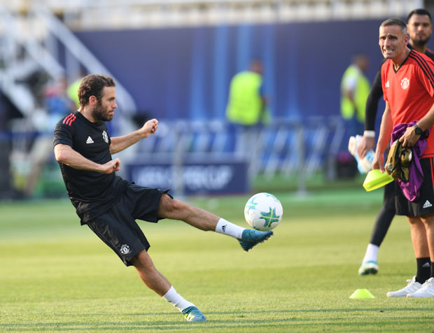 Мата продужио уговор; Мурињо: Говорили су да је у проблему