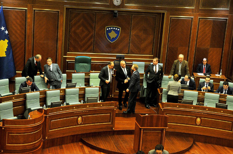 Посланици Српске листе у знак протеста напустили седницу