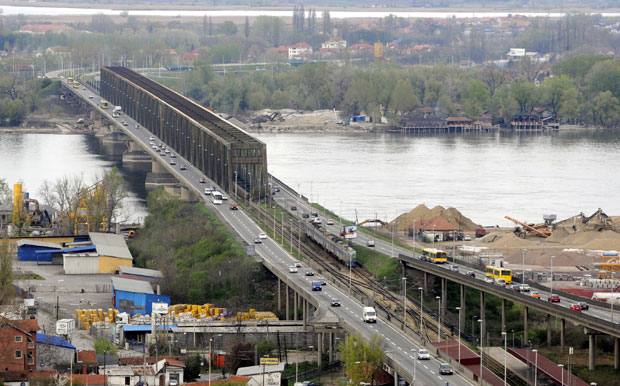 Затварају илегалне шљункаре око Панчевачког моста