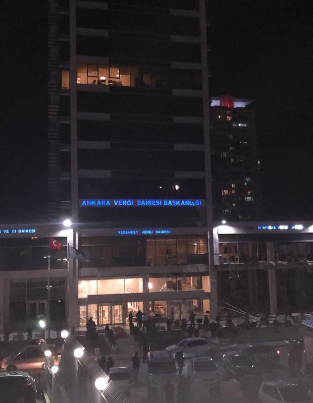 Анкара: Три особе повређене у експлозијиа (ВИДЕО)