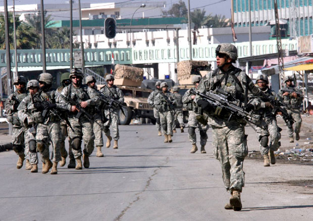 Политика додељује Нобела