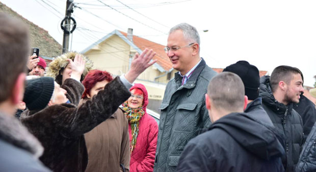 ДС: Општинама више власти